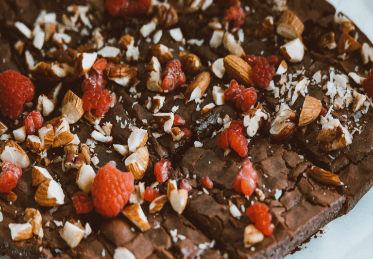 Read more about the article 6 Recettes sucrées pour apaiser vos fringales (sans culpabiliser) avant vos  règles